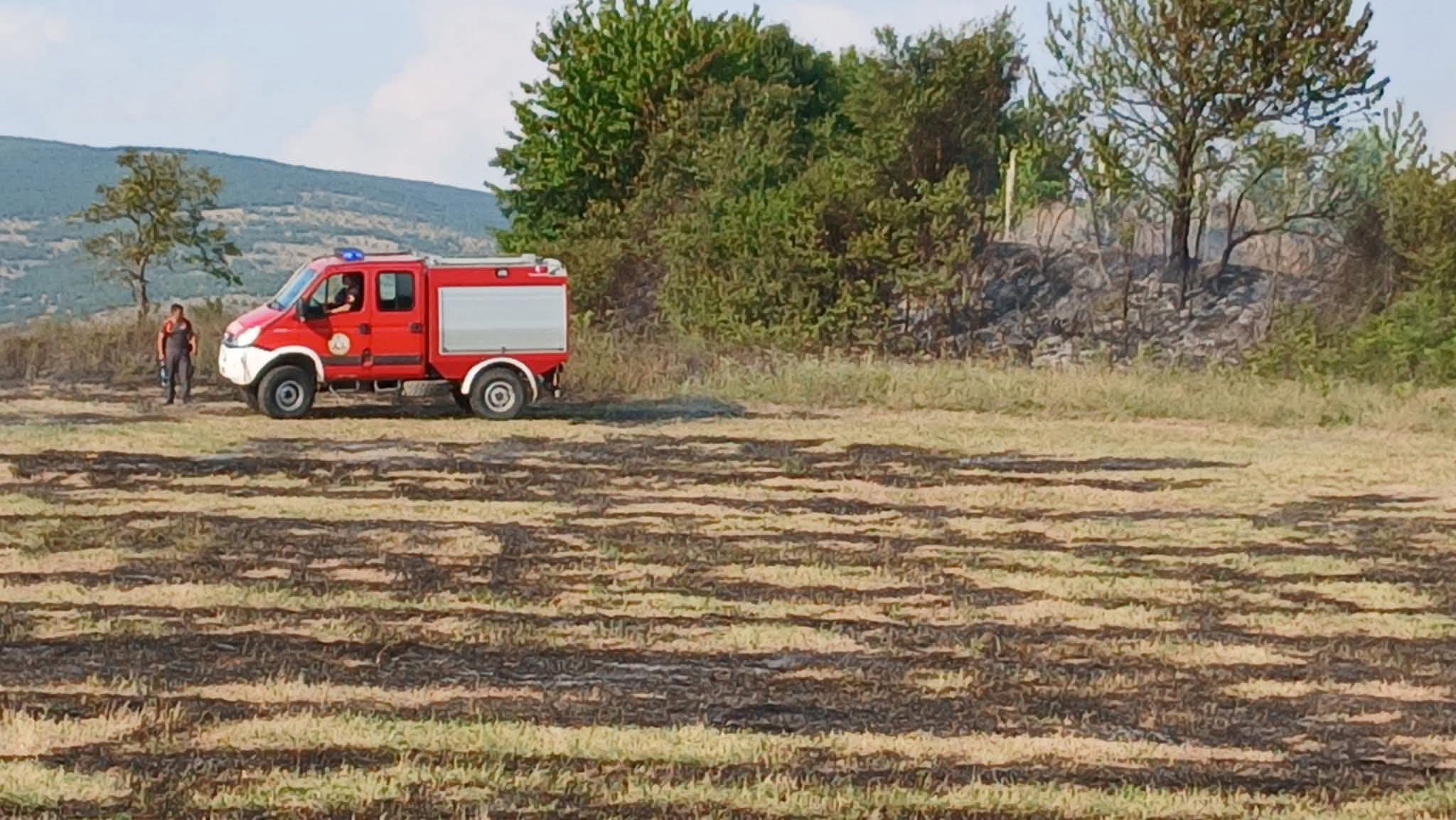 Apel për kujdes: Mos digjni humulloret, rrezikoni jetën dhe pronën!