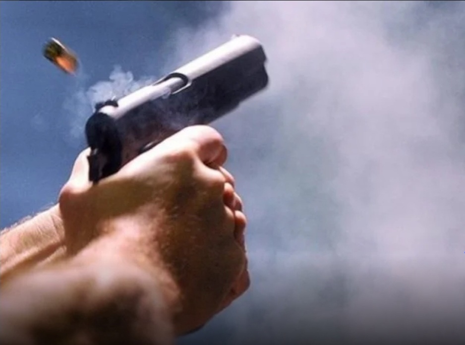 Policia sekuestron dy armë zjarri në një aheng familjar në Rahovec