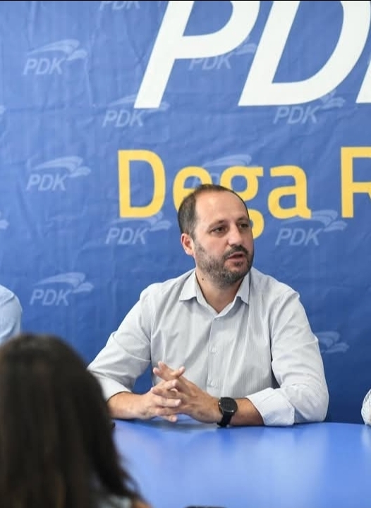 Smaj Latifi braktis hendbollin dhe shpërndan subvencione për fushatë – Edon Cana paralajmëron qytetarët!